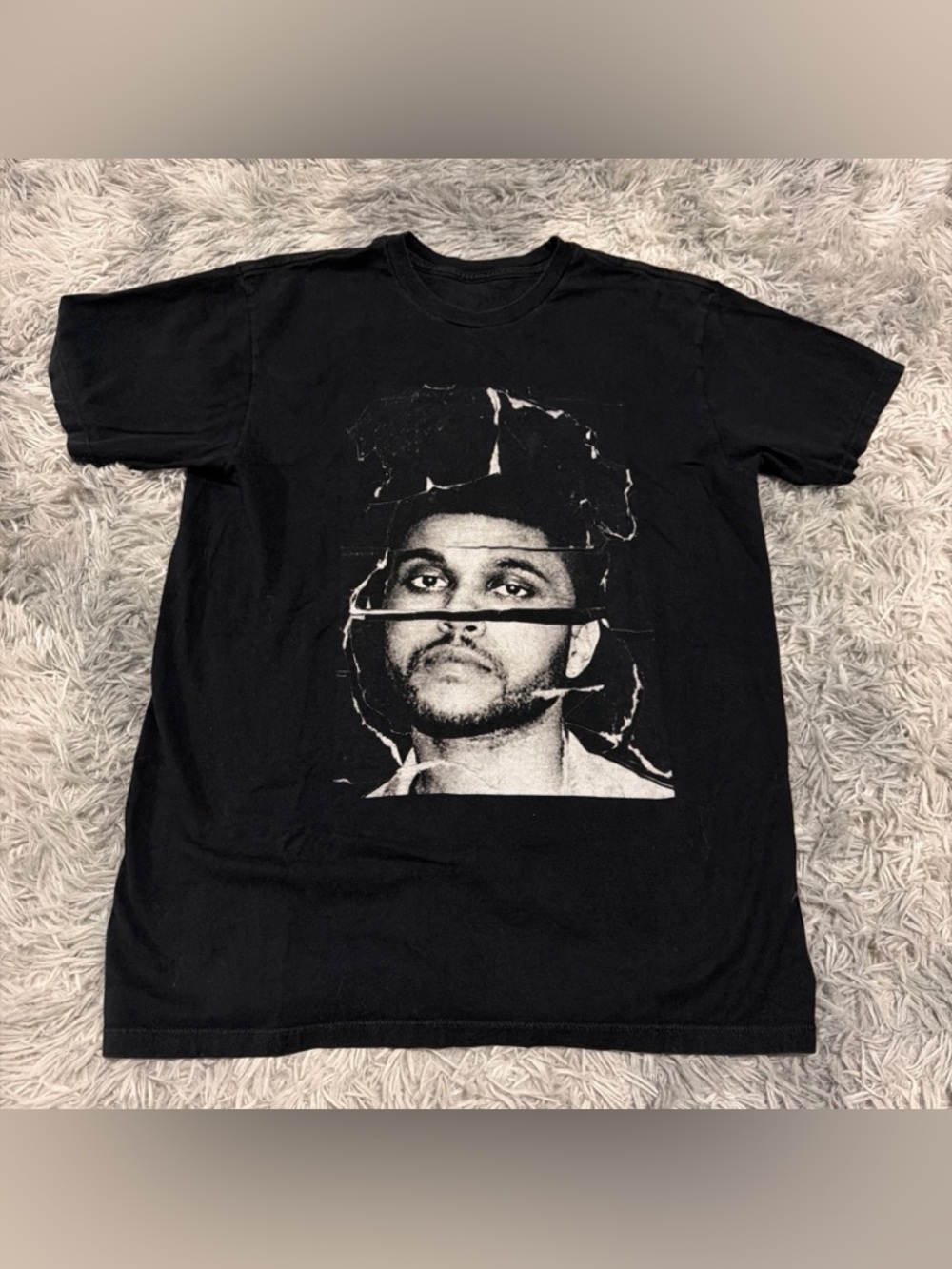 XO The Weekend The Beauty Behind The Madness T-Shirt Black Men’s Size Small